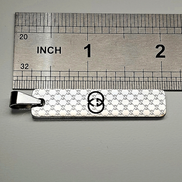GUCCI Pendant - Mint Condition - Picture 3 of 5